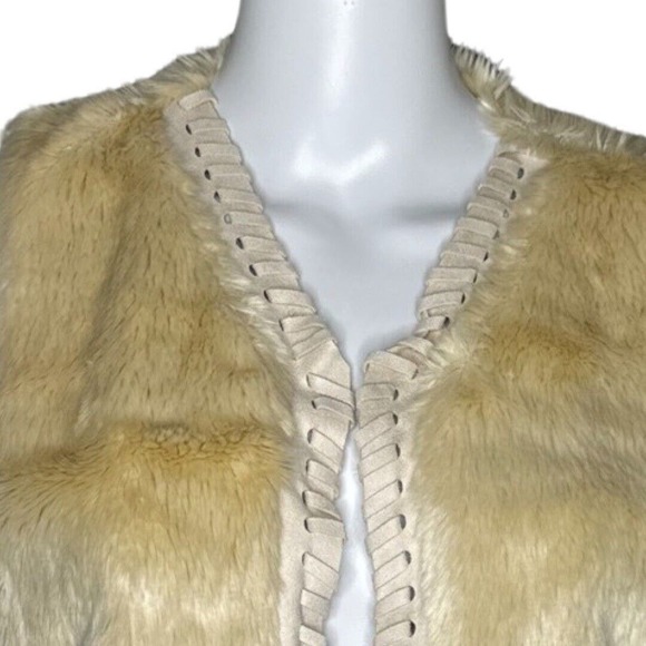 Anthropologie Raga Vest Womens Medium Nomad Fringe Ivory Cream Faux Fur Festival - Picture 5 of 8